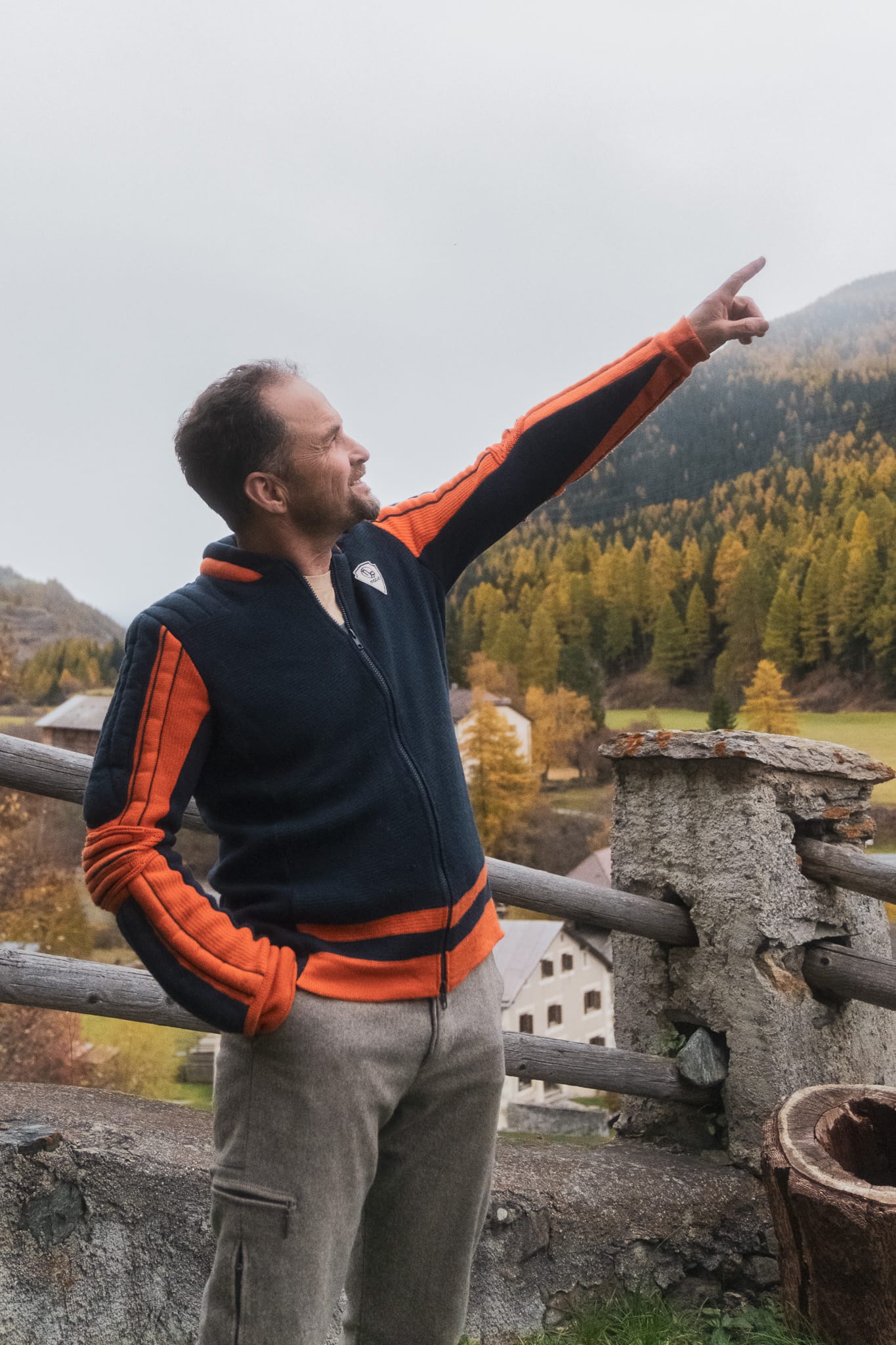 Macun Vintage Sport Pullover marine blau/rot